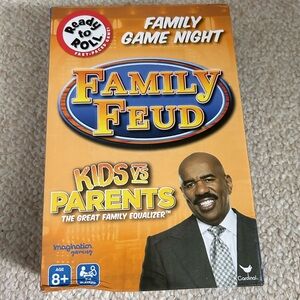 Family Feud Kids Vs Parents. New in Box.